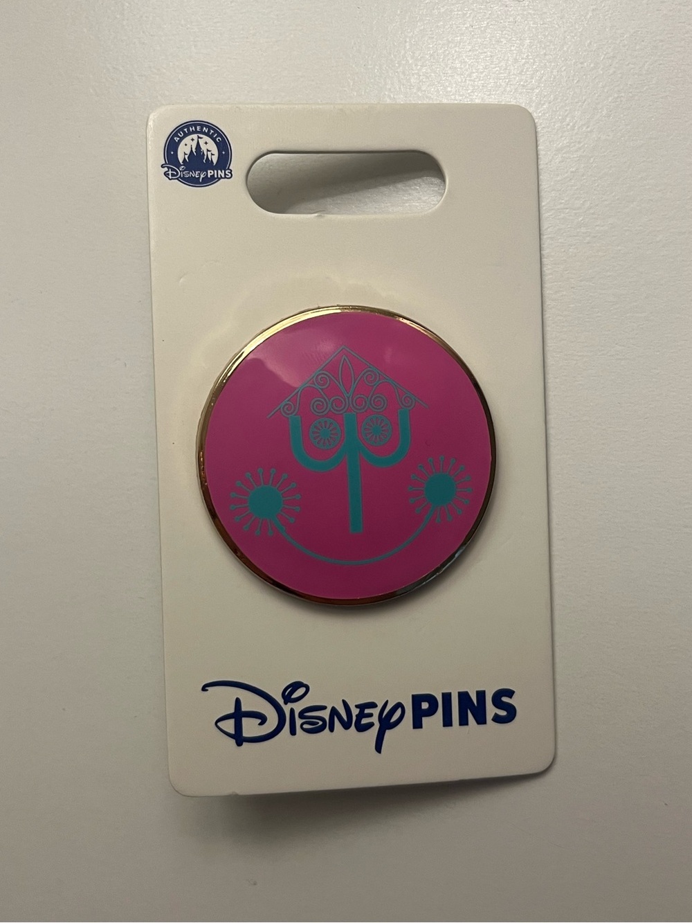 Disney Pins: It’s A Small World Pin